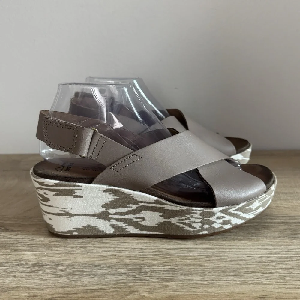 Clarks Stasha Hale Sandals Taupe Wedge Criss-cross Leather Shoes Womens‎ 8.5